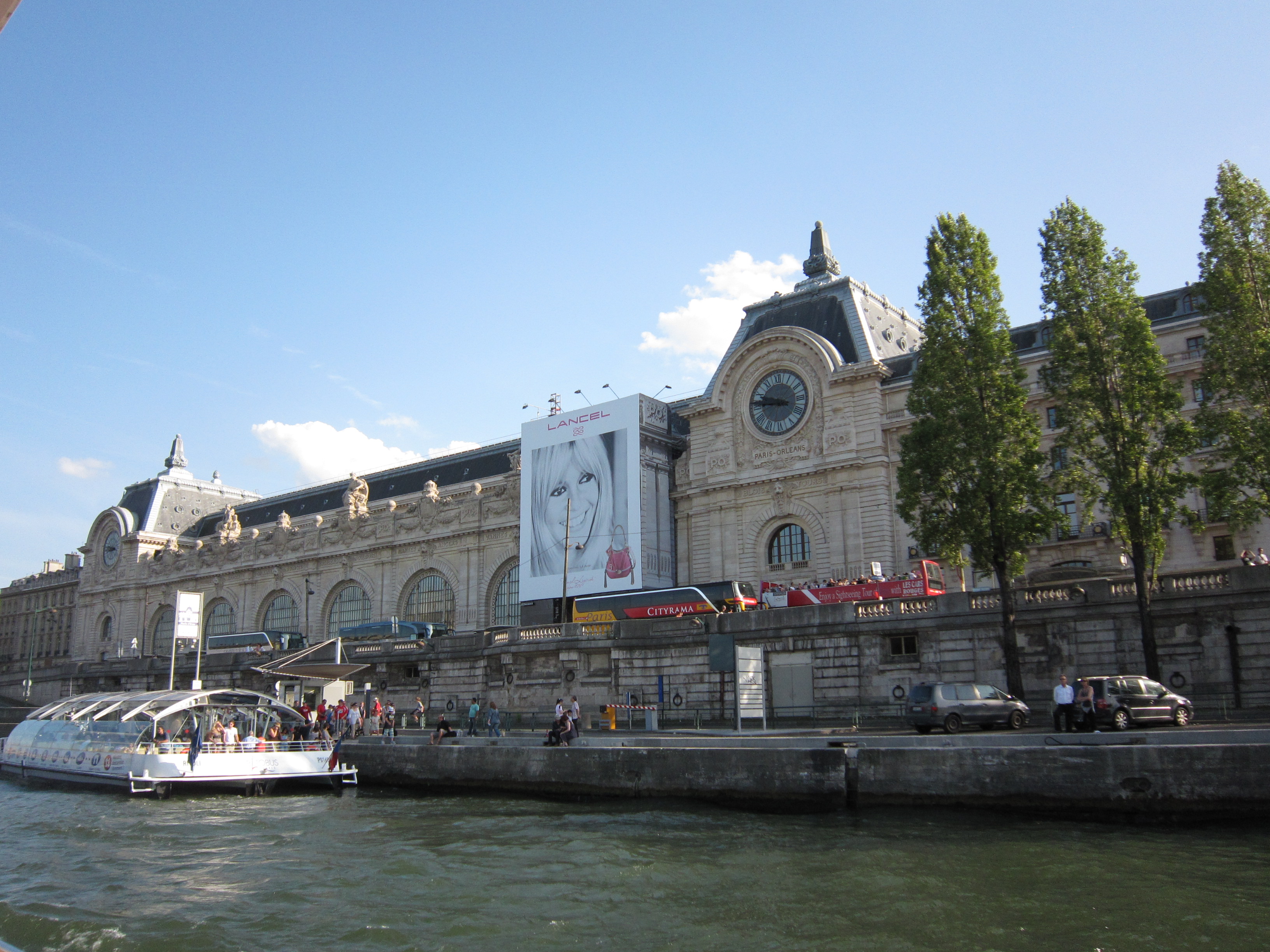 パリ セーヌ川から見たルーブル美術館 | masayo'sフォトコレクション